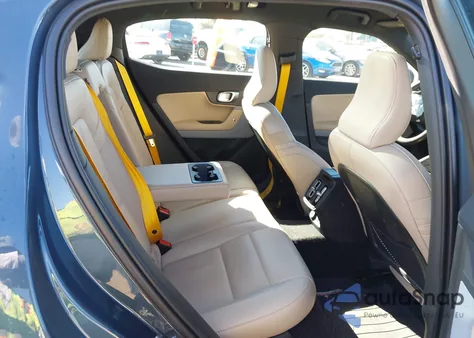 2022 Polestar 2 Long Range Dual Motor z USA, uszkodzony, nr VIN LPSED3KA7NL059336